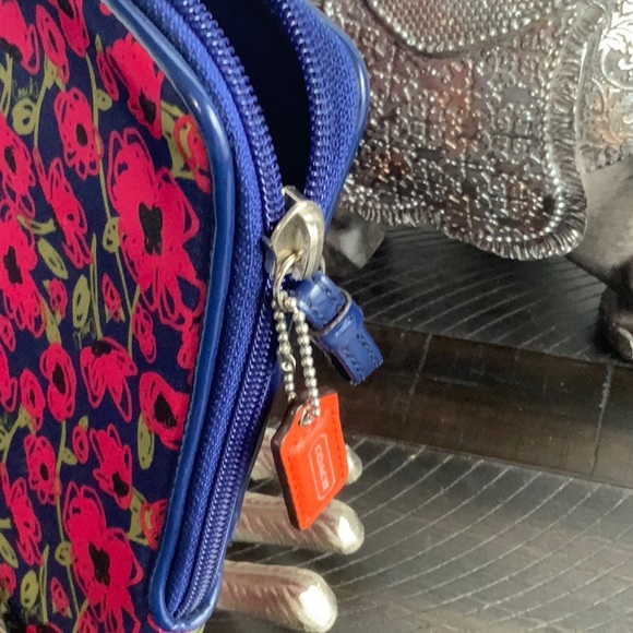 Coach Silk tablet sleeve - Picture 4 of 7